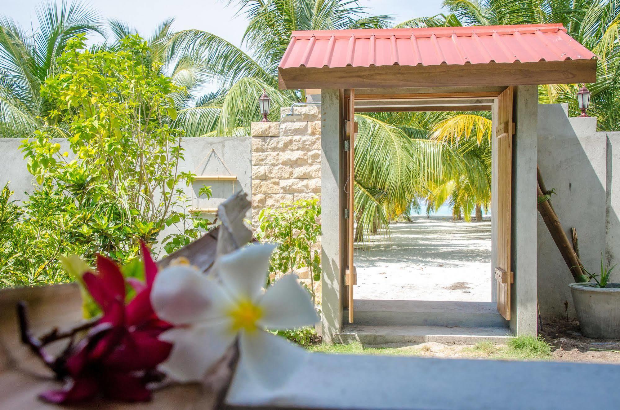 Cerulean View Residence Hanimaadhoo Island Екстер'єр фото